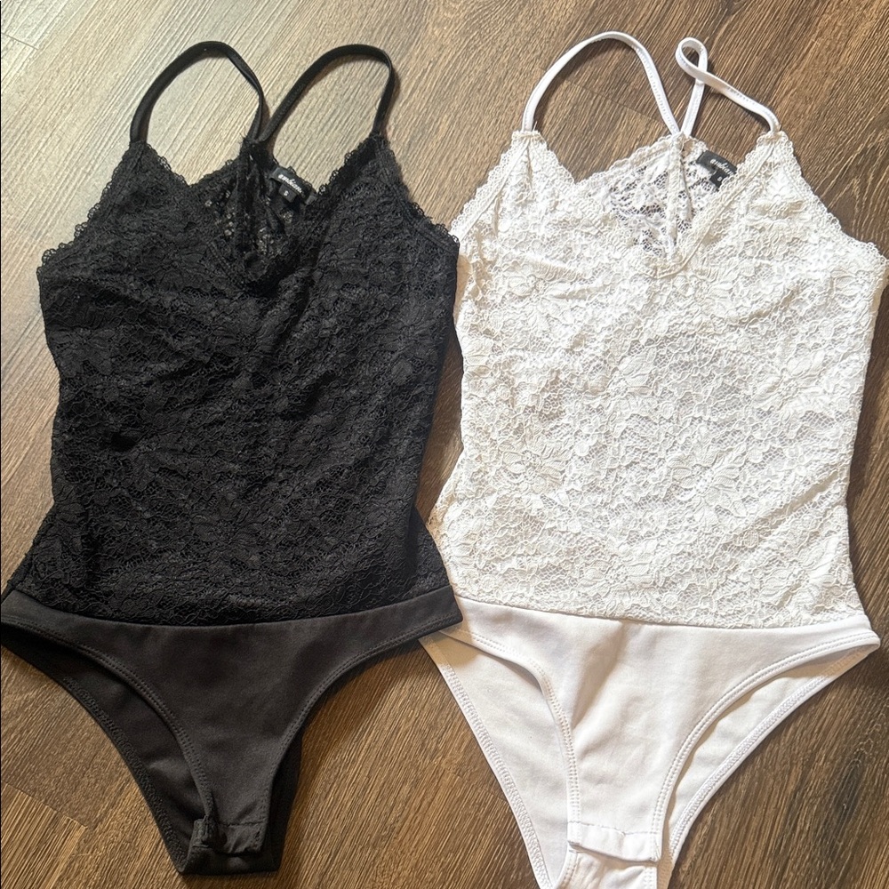 Ambiance Lace V-Neck Bodysuit Keyhole Back - Black and White